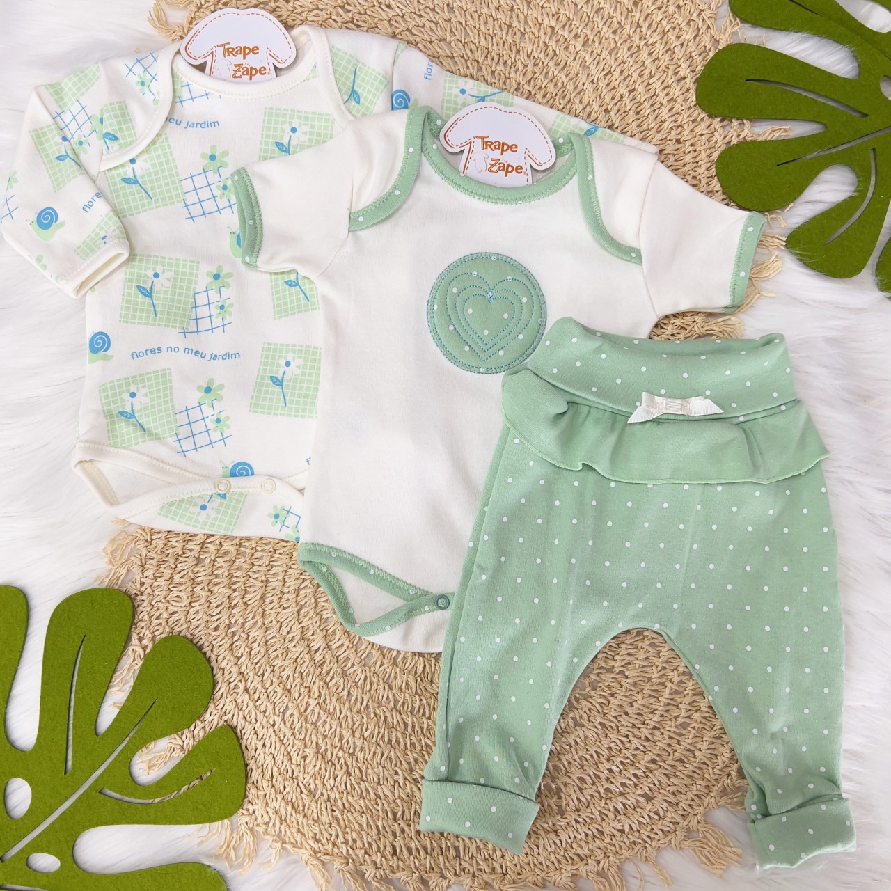 CONJ. DE MALHA 3 PEÇAS-Coração -Verde e Off White 
